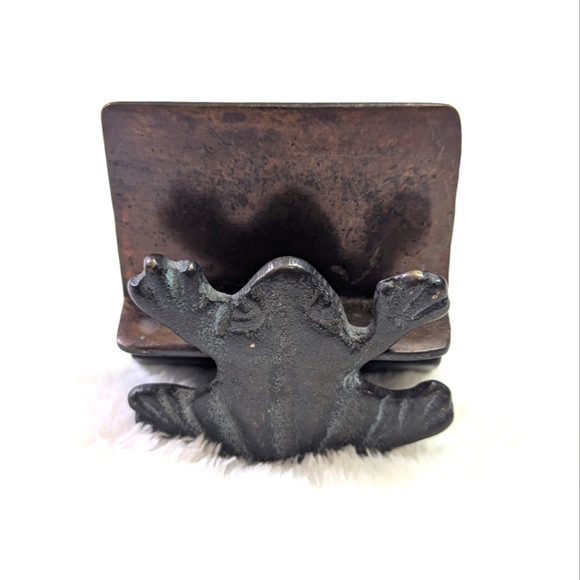 Vintage Bronze Frog Accent Business Card Holder - Picture 8 of 11